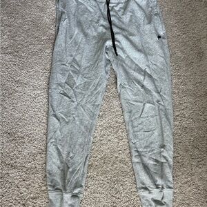 Fabletics Gray Sweatpants Relaxed Fit Elastic Cuffs